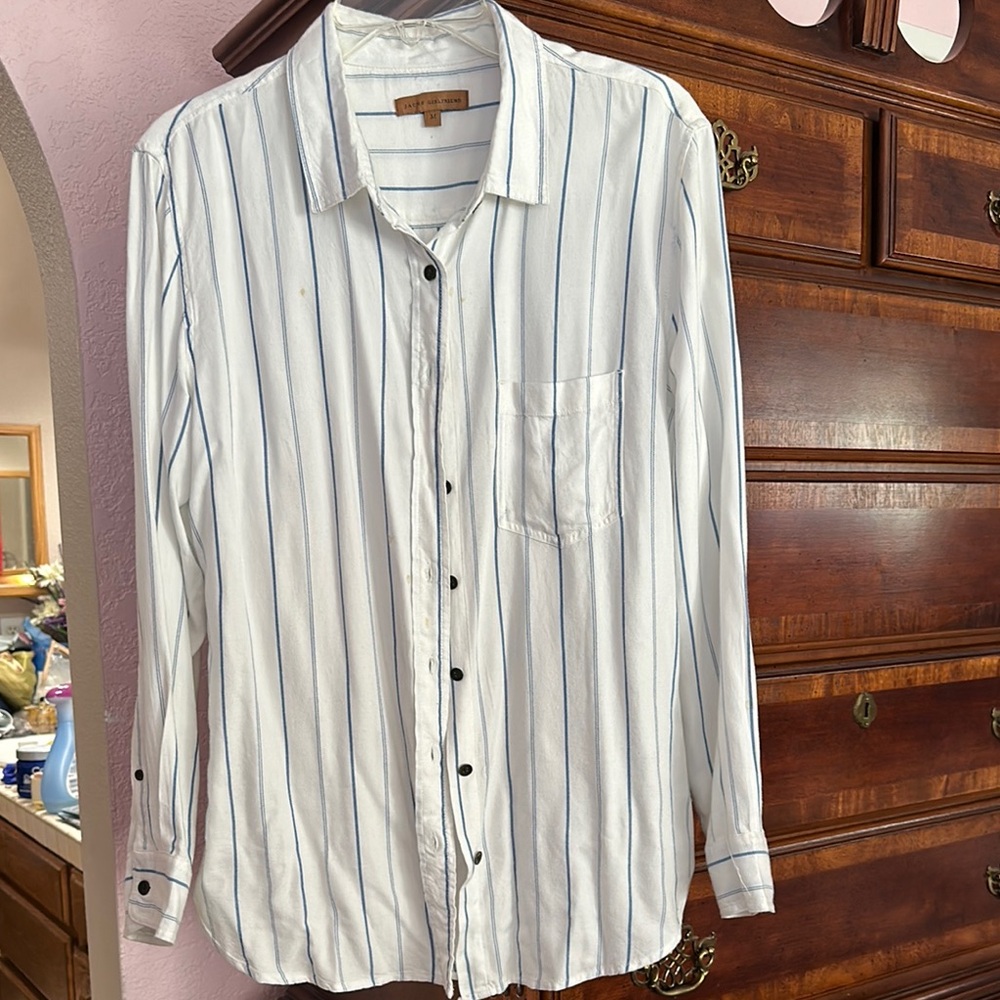 Men's White and Blue Striped Shirt